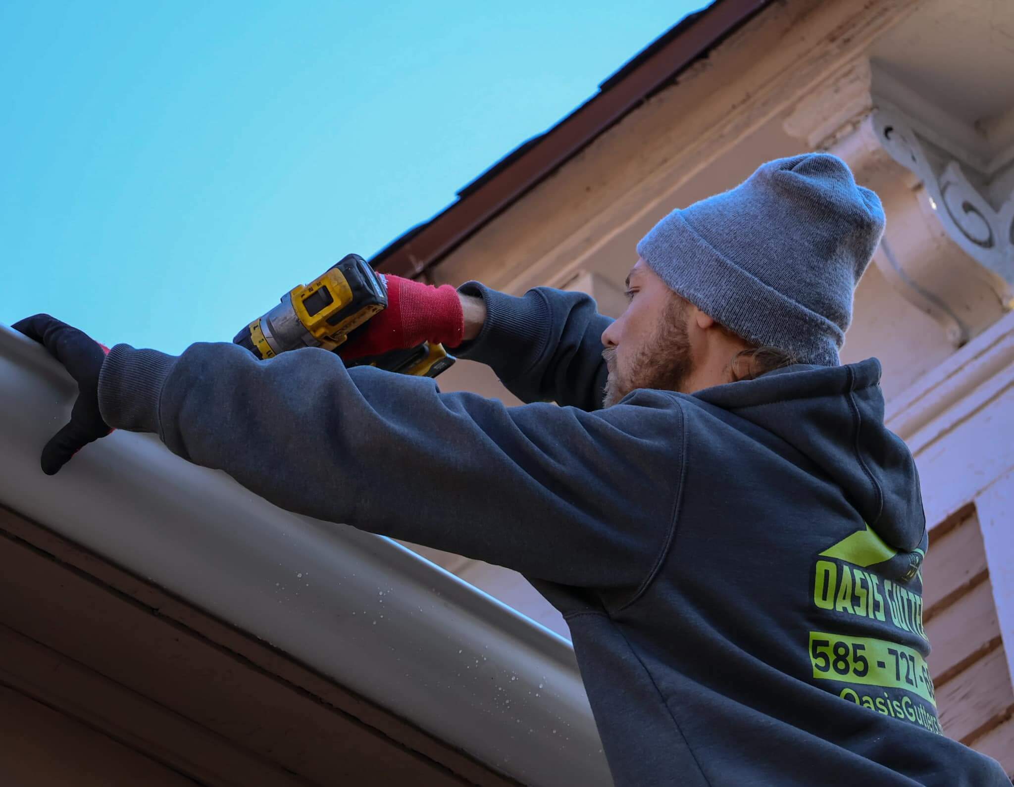 seamless gutter installation